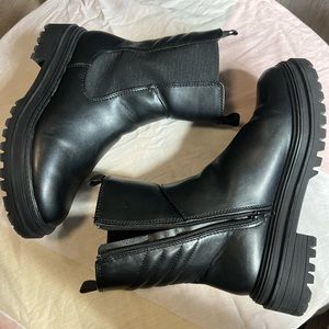 Chunky boot